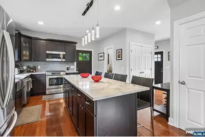 1062 Evergreen Court, New Milford, NJ 07646 - Photo 15