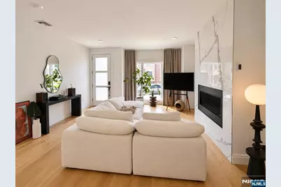211 Slocum Way A #A, Fort Lee, NJ 07024 - Photo 3