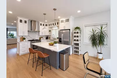 211 Slocum Way A #A, Fort Lee, NJ 07024 - Photo 7