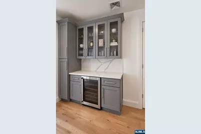 211 Slocum Way A #A, Fort Lee, NJ 07024 - Photo 11