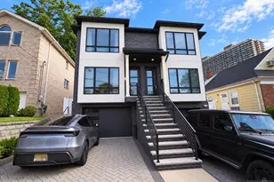 211 Slocum Way A, Fort Lee, NJ 07024 - Photo 1