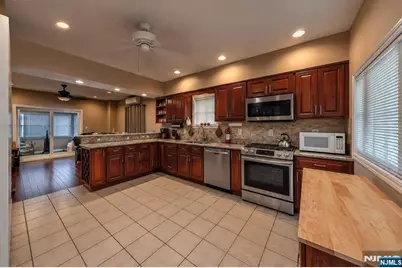 17-19 Porter Avenue, Newark, NJ 07112 - Photo 7