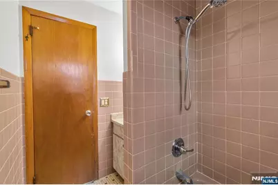 115 Van Riper Avenue 2 #2, Clifton, NJ 07011 - Photo 11