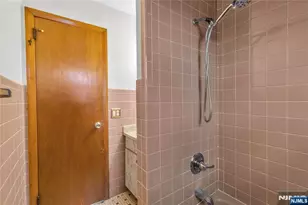 115 Van Riper Ave 2, Clifton, NJ 07011 - Photo 11