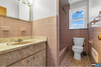 115 Van Riper Avenue 2 #2, Clifton, NJ 07011 - Photo 9