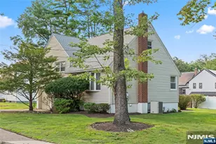 257 Hamilton Rd, Teaneck Township, NJ 07666 - Photo 25