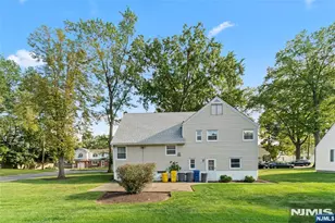 257 Hamilton Rd, Teaneck Township, NJ 07666 - Photo 27