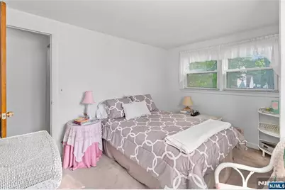 257 Hamilton Road, Teaneck Township, NJ 07666 - Photo 17