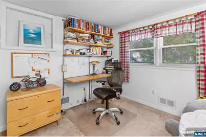 257 Hamilton Road, Teaneck Township, NJ 07666 - Photo 15