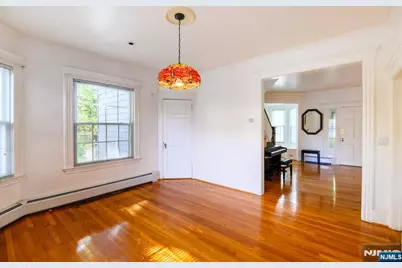 35 E Pierrepont Avenue, Rutherford, NJ 07070 - Photo 9