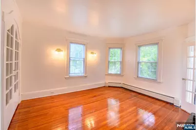 35 E Pierrepont Avenue, Rutherford, NJ 07070 - Photo 15