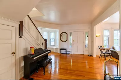 35 E Pierrepont Avenue, Rutherford, NJ 07070 - Photo 3