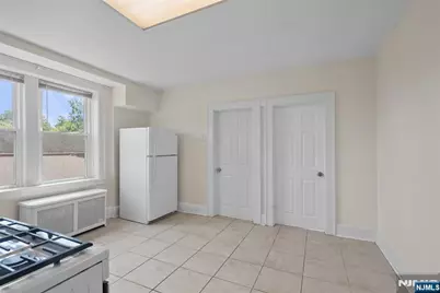 60-62 Elmwood Avenue, Montclair, NJ 07042 - Photo 17