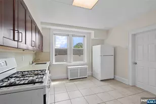 60-62 Elmwood Ave, Montclair, NJ 07042 - Photo 7