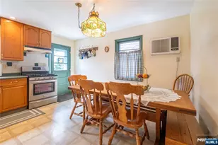 34 Cottage Pl, Garfield, NJ 07026 - Photo 5