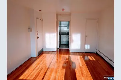1599 Bergen Boulevard 9 #9, Leonia, NJ 07605 - Photo 5