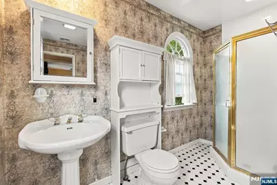 32 Stanley Avenue, Nutley, NJ 07110 - Photo 29