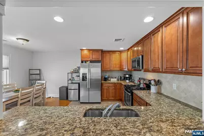 26 Franklin Street 2 #2, Elmwood Park, NJ 07407 - Photo 3
