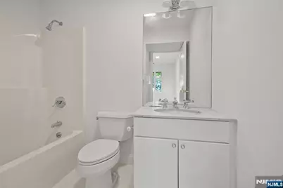 105 Hudson Cove, Edgewater, NJ 07020 - Photo 29