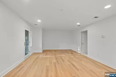 105 Hudson Cove, Edgewater, NJ 07020 - Photo 31