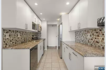 300 Winston 707 #707, Cliffside Park, NJ 07010 - Photo 13