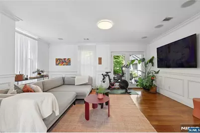 253 Clinton Avenue, Tenafly, NJ 07670 - Photo 7