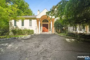 19 Scott Ct, Allendale, NJ 07401 - Photo 1