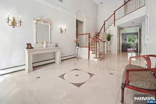 19 Scott Ct, Allendale, NJ 07401 - Photo 5