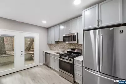 467 Bergen Avenue, Jersey City, NJ 07304 - Photo 15