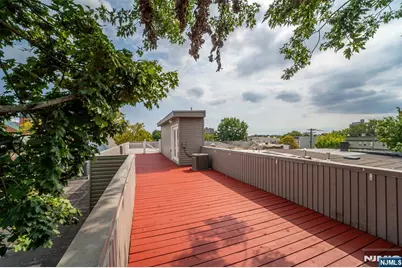467 Bergen Avenue, Jersey City, NJ 07304 - Photo 7