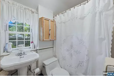 749 Kinderkamack Road, River Edge, NJ 07661 - Photo 9