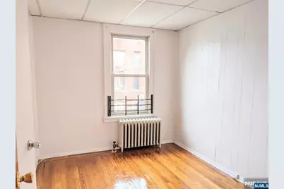 201 Clinton Avenue 2 #2, Jersey City, NJ 07304 - Photo 11