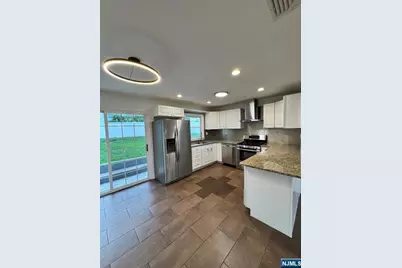13 Minnisink Road, Totowa, NJ 07512 - Photo 9