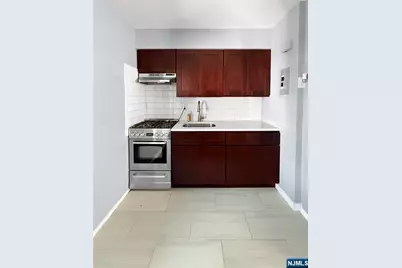 115 Laurel Street 6 #6, Ridgefield Park, NJ 07660 - Photo 5