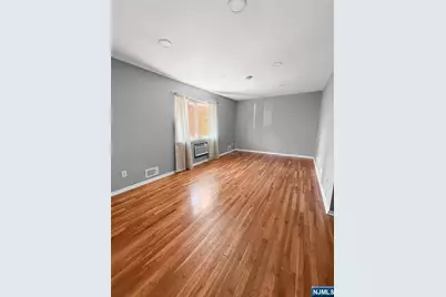 115 Laurel Street 6 #6, Ridgefield Park, NJ 07660 - Photo 3
