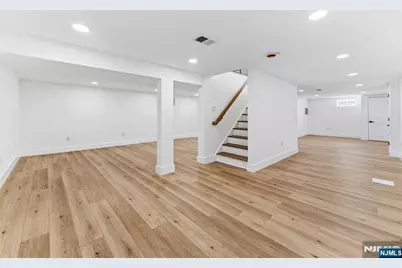 89 Susan Court, Clifton, NJ 07012 - Photo 11