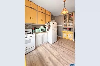 818 Summit Avenue 1 #1, River Edge, NJ 07661 - Photo 7