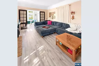 818 Summit Avenue 1 #1, River Edge, NJ 07661 - Photo 3