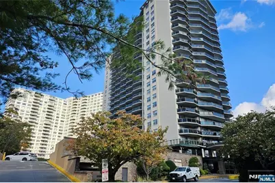 2077 Center Avenue 22H #22H, Fort Lee, NJ 07024 - Photo 11