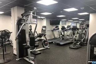 2077 Center Ave 22H, Fort Lee, NJ 07024 - Photo 17