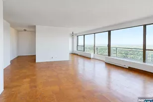 2077 Center Ave 22H, Fort Lee, NJ 07024 - Photo 3