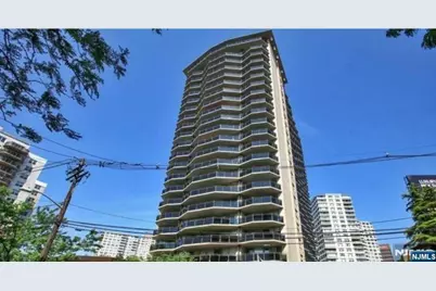 2077 Center Avenue 22H #22H, Fort Lee, NJ 07024 - Photo 13