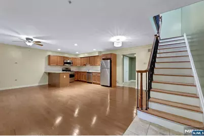 10 Terrace Avenue 11 #11, Hasbrouck Heights, NJ 07604 - Photo 5