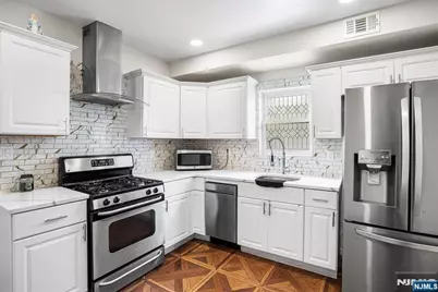 37 Emmet Street, Newark, NJ 07114 - Photo 9