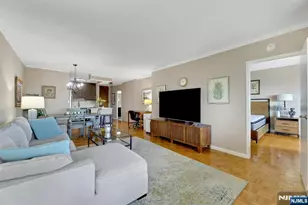 6 Horizon # 807, Fort Lee, NJ 07024 - Photo 3
