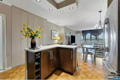 6 Horizon # 807, Fort Lee, NJ 07024 - Photo 9