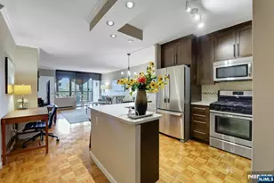 6 Horizon # 807, Fort Lee, NJ 07024 - Photo 1