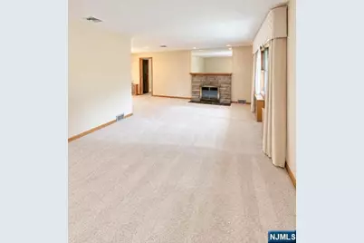 91 Rose Avenue, Woodcliff Lake, NJ 07677 - Photo 3