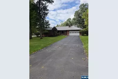 91 Rose Avenue, Woodcliff Lake, NJ 07677 - Photo 7