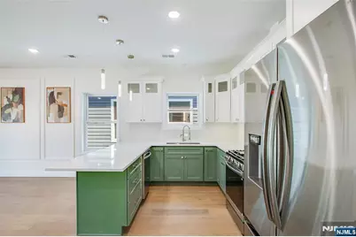 194 Amherst Street, East Orange, NJ 07018 - Photo 19